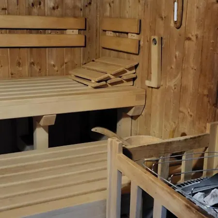 Morgentau Mit Pool Und Sauna *