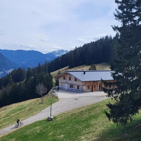 Morgentau Mit Pool Und Sauna *