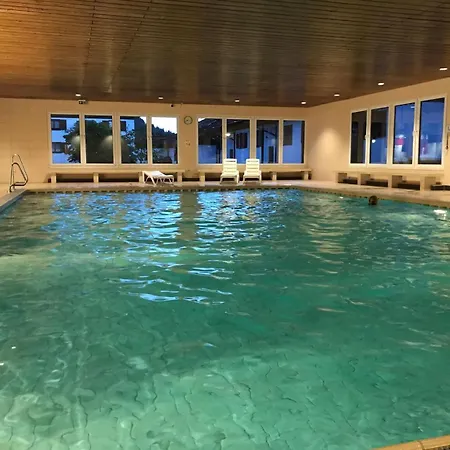Morgentau Mit Pool Und Sauna